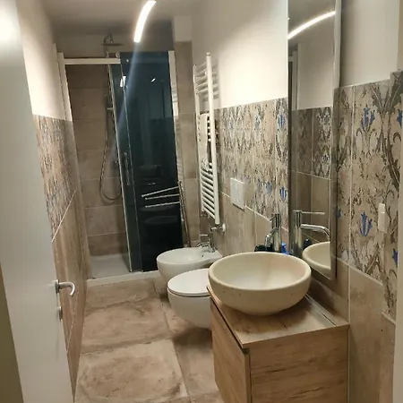 Raphael House Bed and breakfast