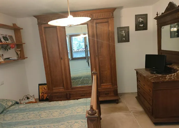 Bed & Breakfast Raphael House