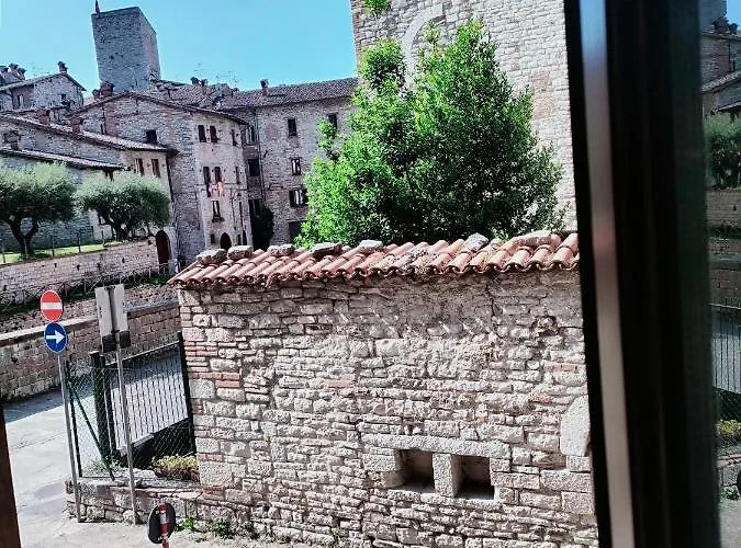 Raphael House Bed & Breakfast 3*